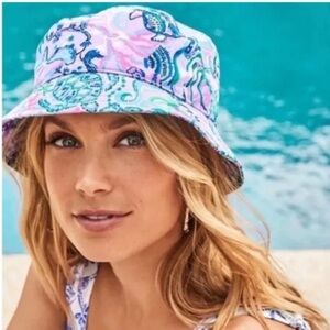 NWT Lilly Pulitzer Bucket Hat Lilac Freesia Mermaid For You Beach Pool
